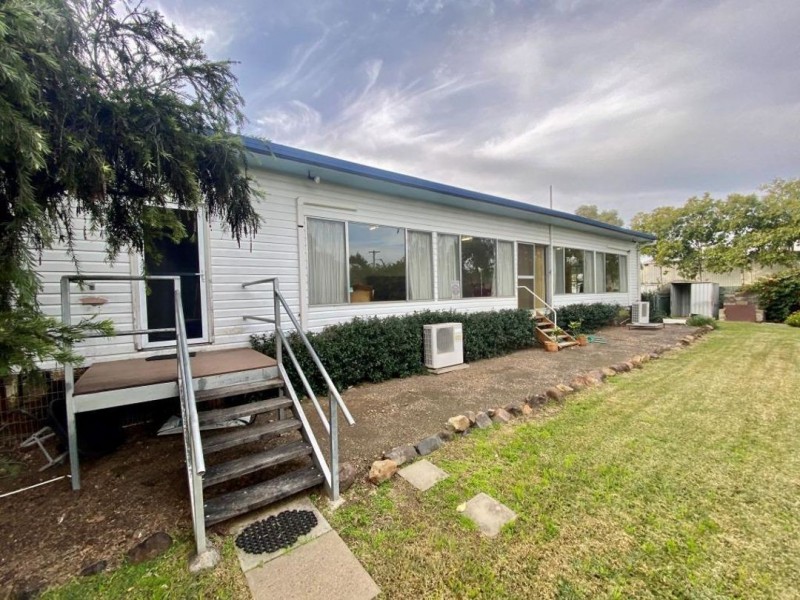 12 Carol Avenue, Moree NSW 2400