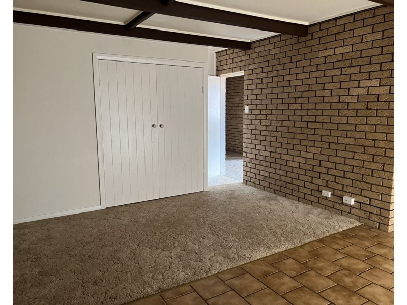 1/48 Butterfly Avenue, Lightning Ridge NSW 2834