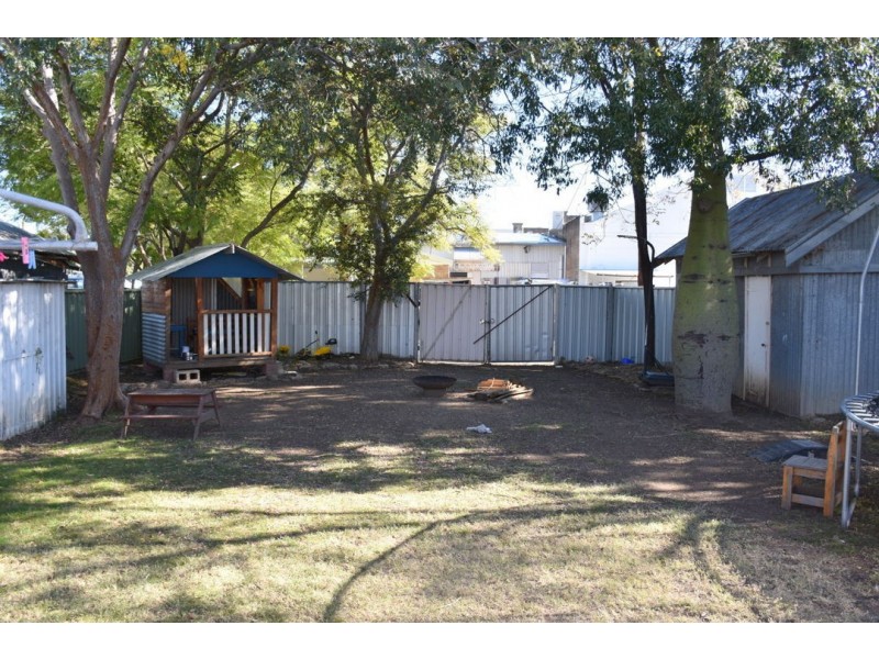 11 Frome Street, Moree NSW 2400