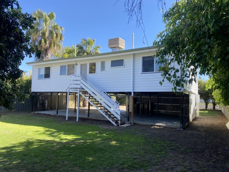 2 Drummond Street, Moree NSW 2400
