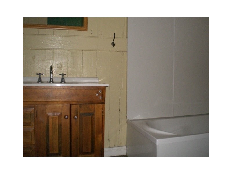 2 David Street, Moree NSW 2400