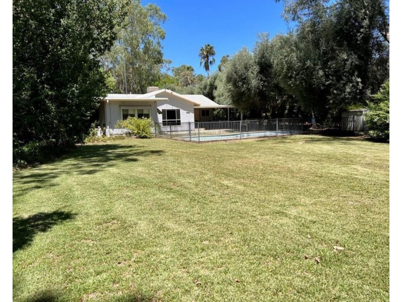 7 Merindah Ave, Moree NSW 2400