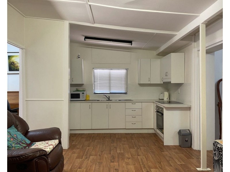 41 Morilla Street (Back Flat), Lightning Ridge NSW 2834