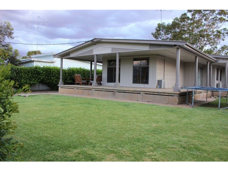 15 Gilbert Street, Walgett NSW 2832