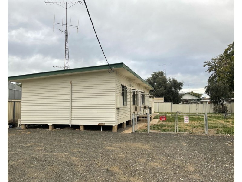 1 & 2 / 11 Neilly street, Walgett NSW 2832