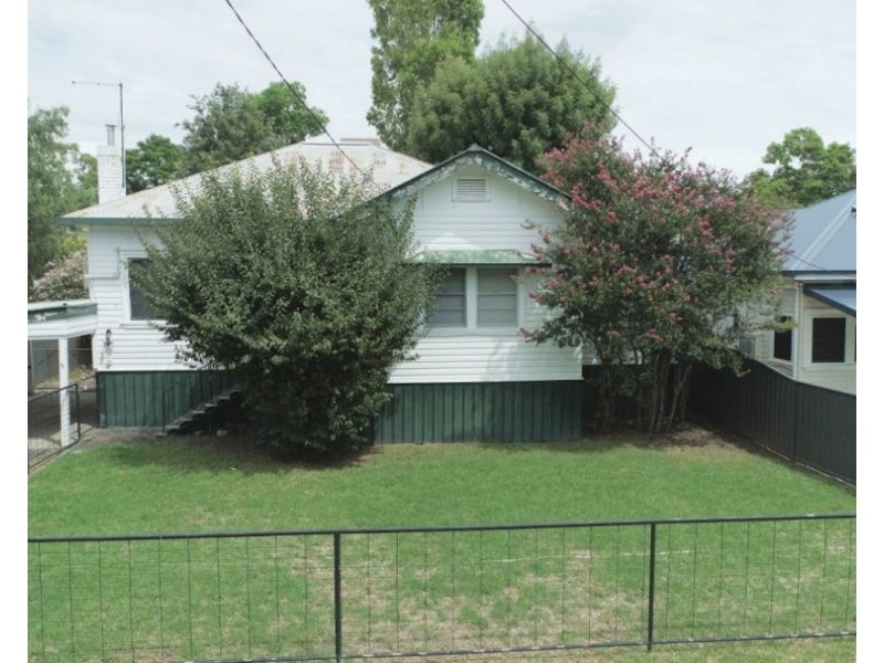 35 Edward Street, Moree NSW 2400