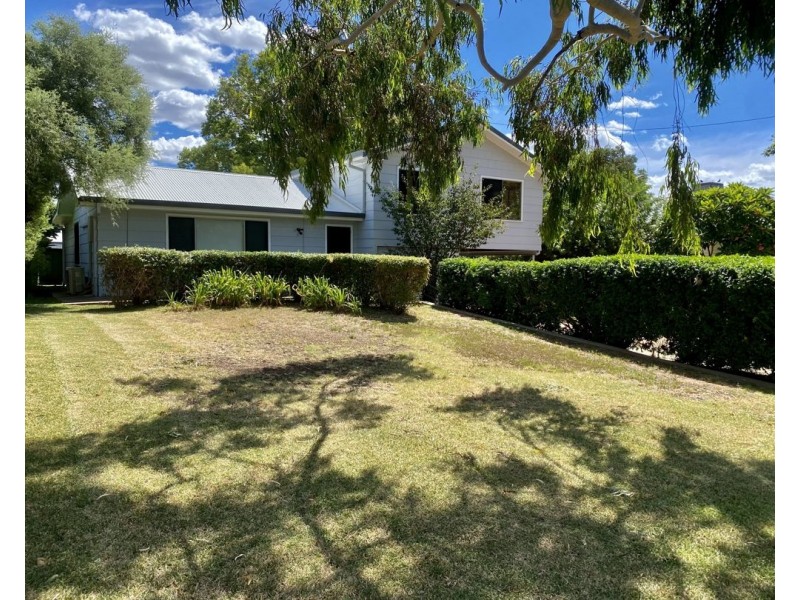 7 Lucksall Street, Moree NSW 2400