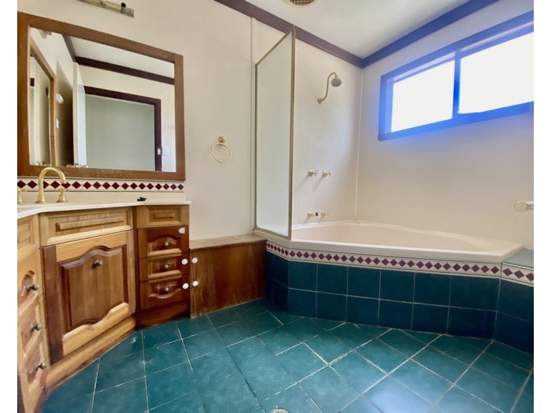 7 Lucksall Street, Moree NSW 2400