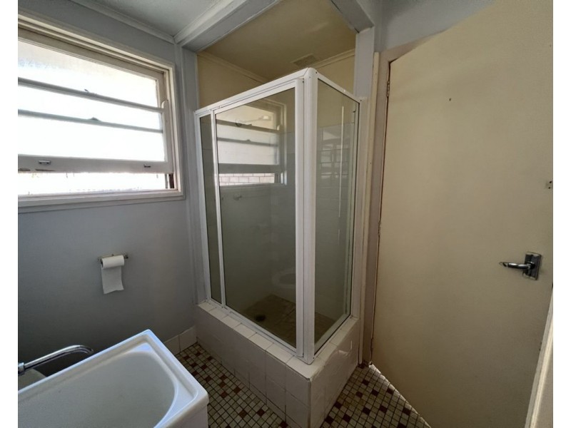 3/2 Matrix Street, Lightning Ridge NSW 2834