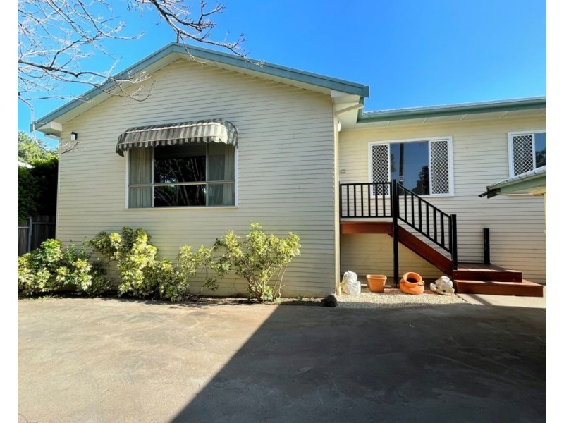 77 Albert St, Moree NSW 2400