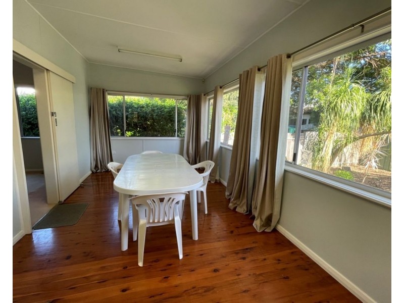 77 Albert St, Moree NSW 2400