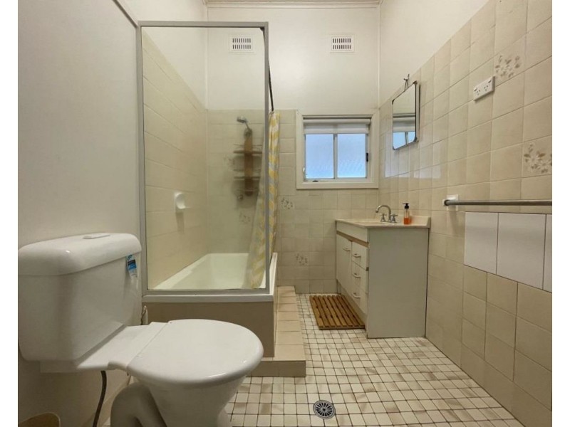 35 Edward St, Moree NSW 2400