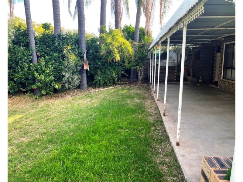 2 Allambie Pl, Moree NSW 2400