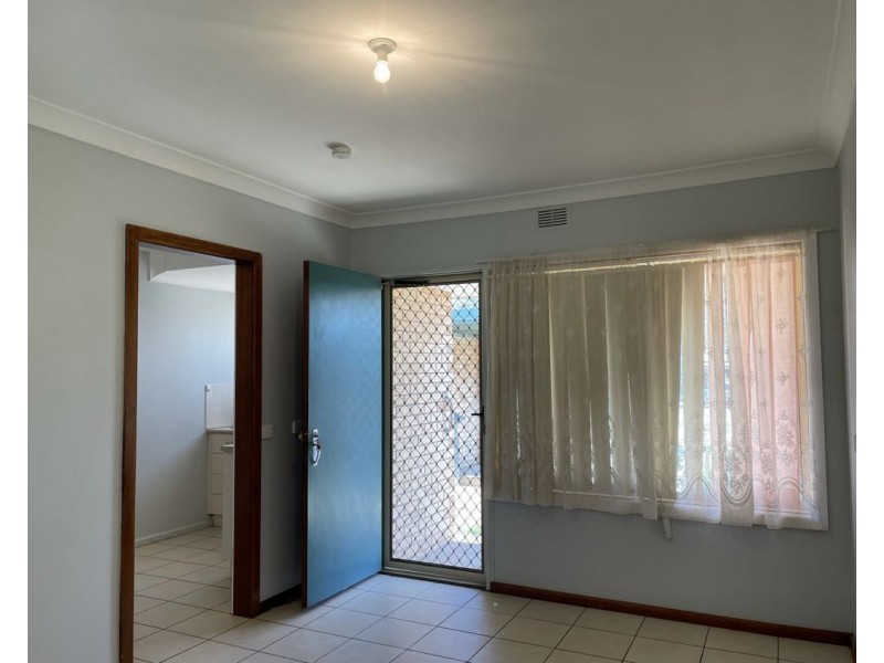 4/2 Matrix Street, Lightning Ridge NSW 2834