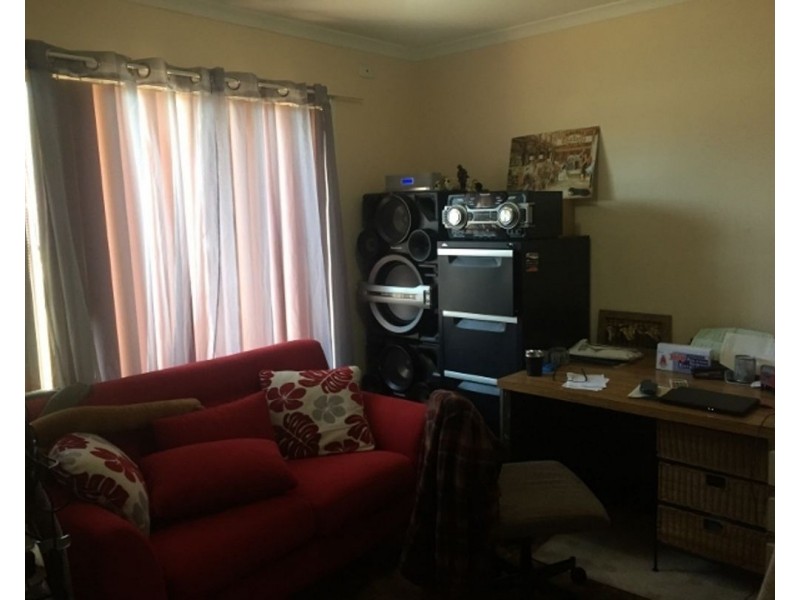 38 Butterfly Avenue, Lightning Ridge NSW 2834
