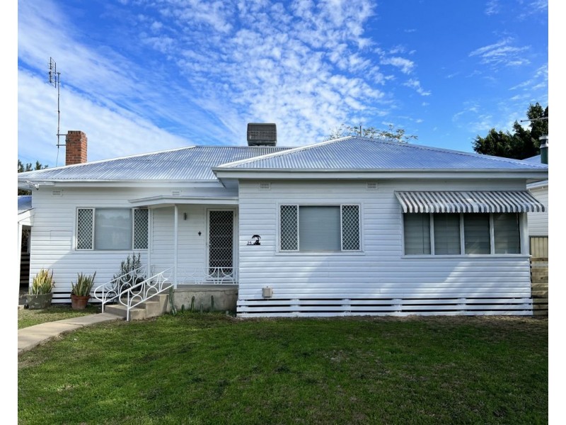 25 Belgravia Street, Moree NSW 2400