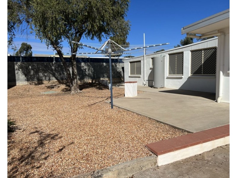 2/9 Silica Street, Lightning Ridge NSW 2834
