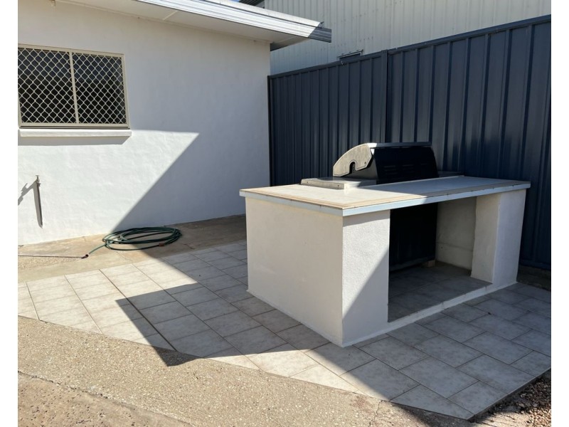 2/9 Silica Street, Lightning Ridge NSW 2834
