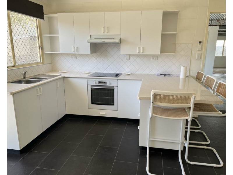 2/9 Silica Street, Lightning Ridge NSW 2834