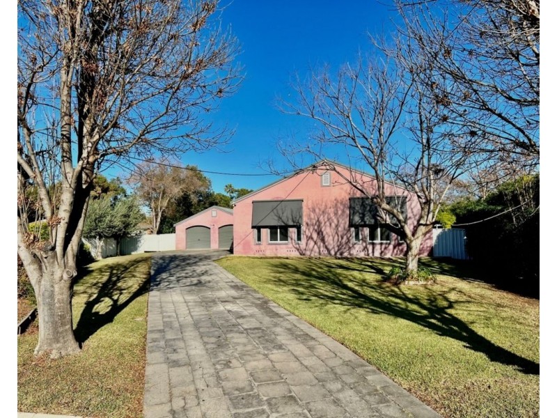 4 Melaleuca Close, Moree NSW 2400