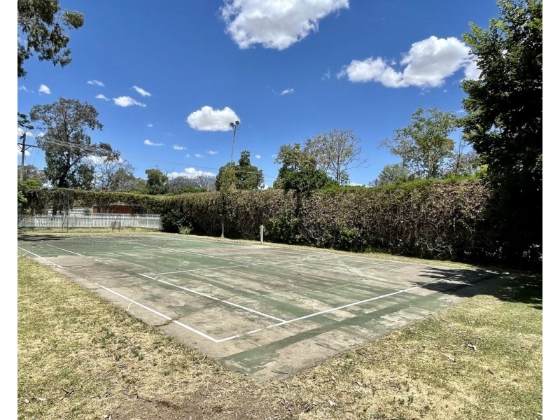 21 Sunnyside Road, Moree NSW 2400