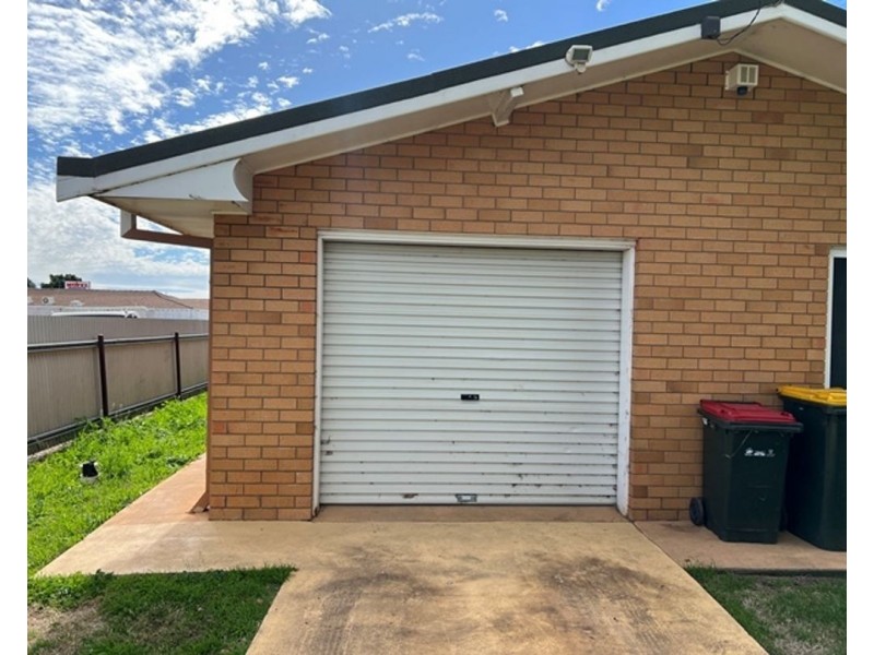 27 Adelaide Street, Moree NSW 2400