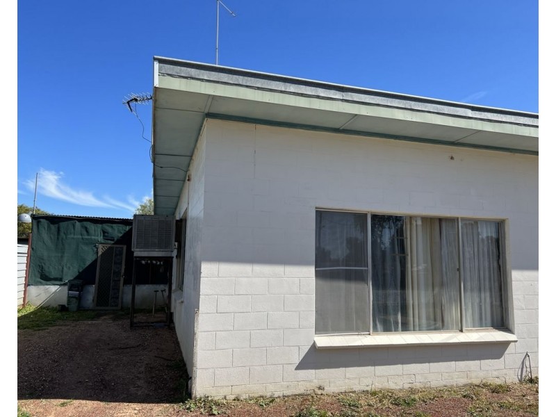 8 Agate Street, Lightning Ridge NSW 2834