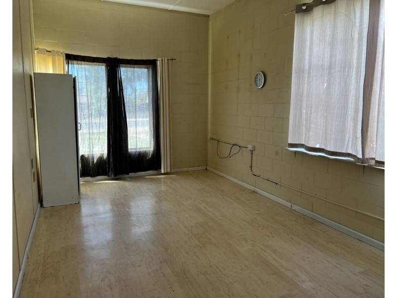 8 Agate Street, Lightning Ridge NSW 2834