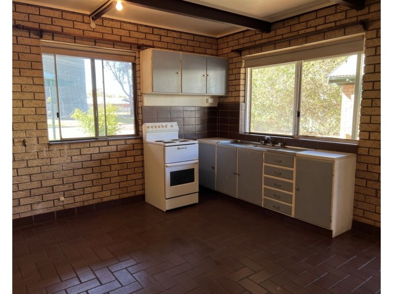 2/48 Butterfly Avenue, Lightning Ridge NSW 2834