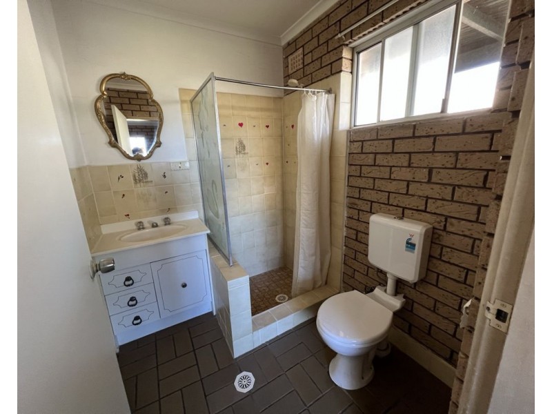 2/48 Butterfly Avenue, Lightning Ridge NSW 2834