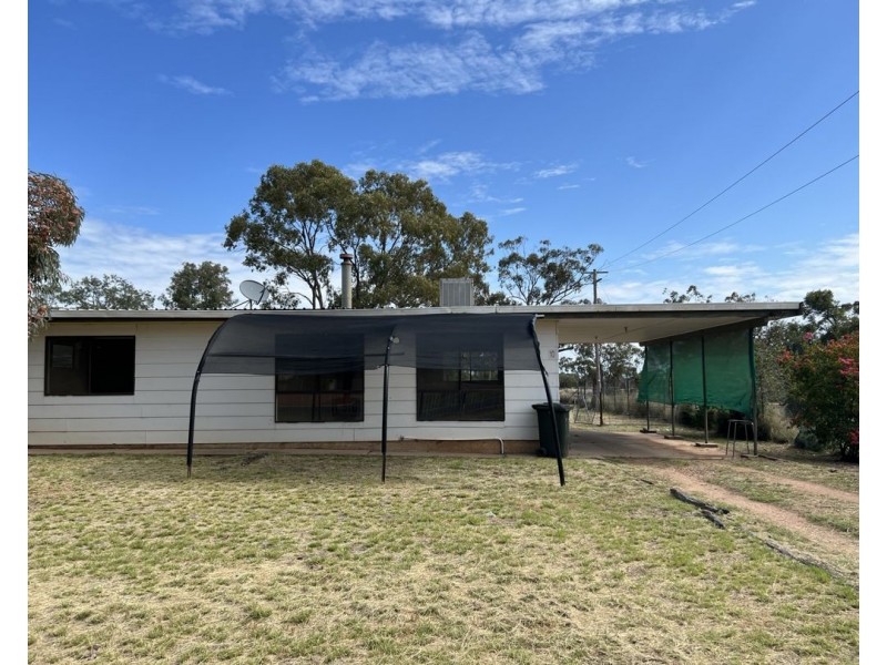 10 Butterfly Avenue, Lightning Ridge NSW 2834