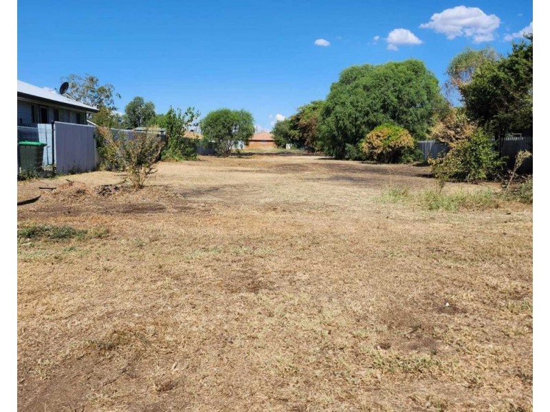 60 Oak Street, Moree NSW 2400