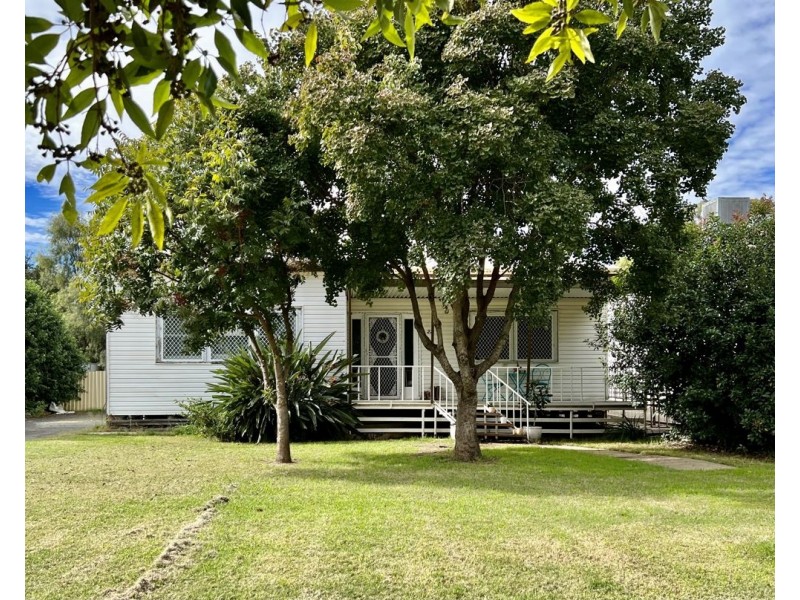 22 BOSTON ST, Moree NSW 2400