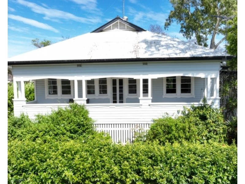 15 Edward Street, Moree NSW 2400