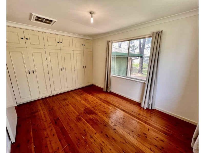 11 Hassell St, Moree NSW 2400