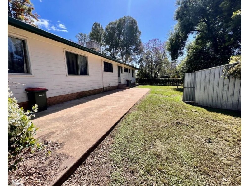11 Hassell St, Moree NSW 2400