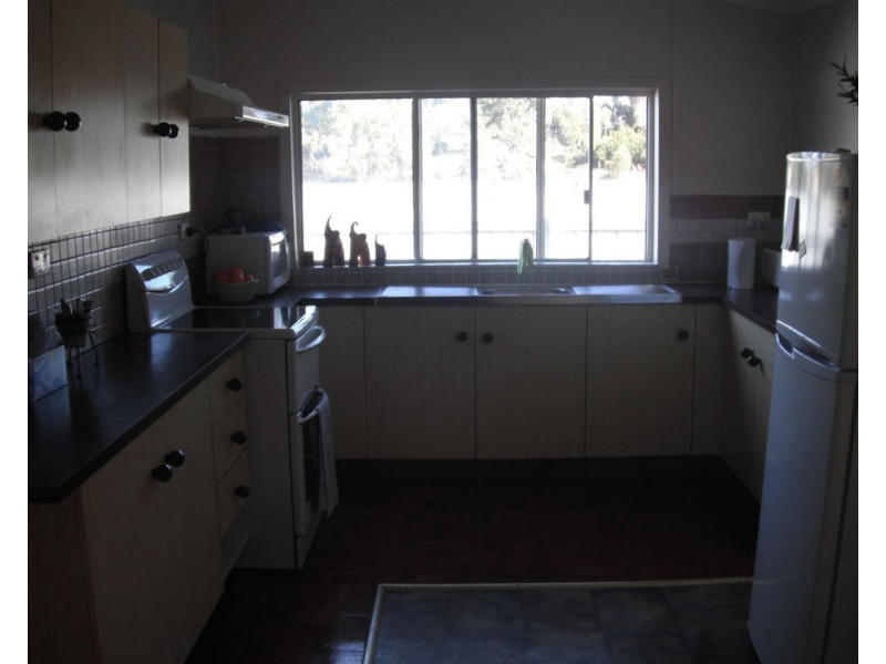 10 Peel Street, Walgett NSW 2832