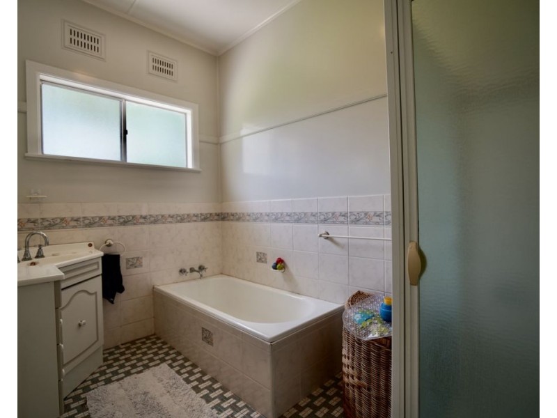 9 Tirzah Street, Moree NSW 2400