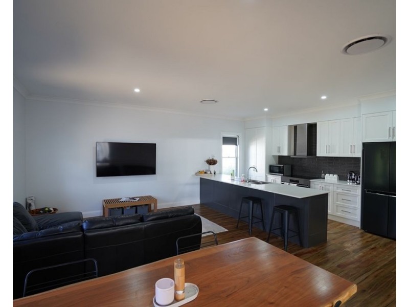 32 Iris Street, Moree NSW 2400