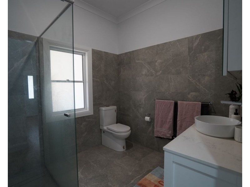 32 Iris Street, Moree NSW 2400