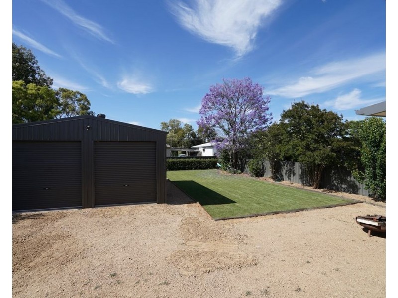 32 Iris Street, Moree NSW 2400