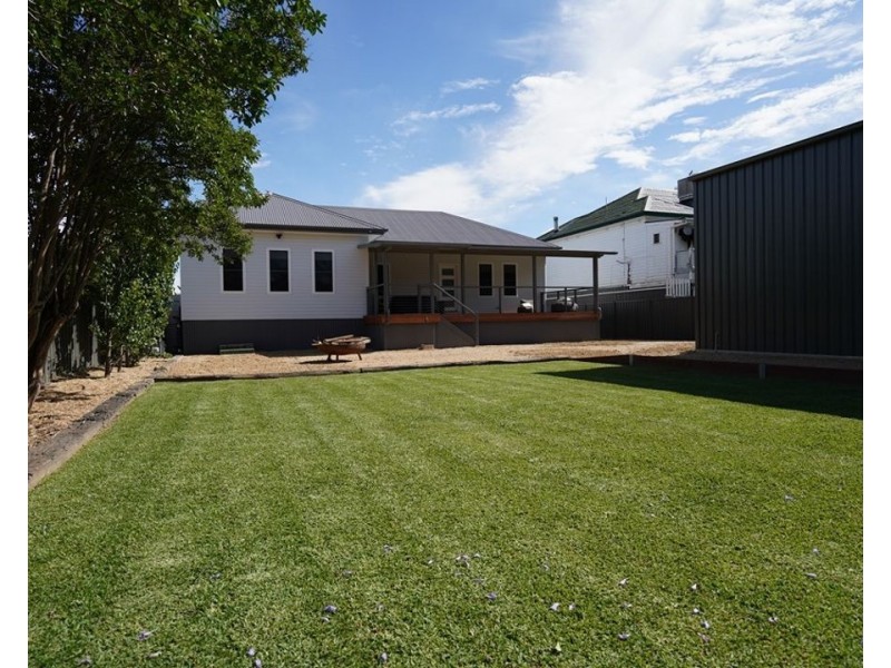 32 Iris Street, Moree NSW 2400