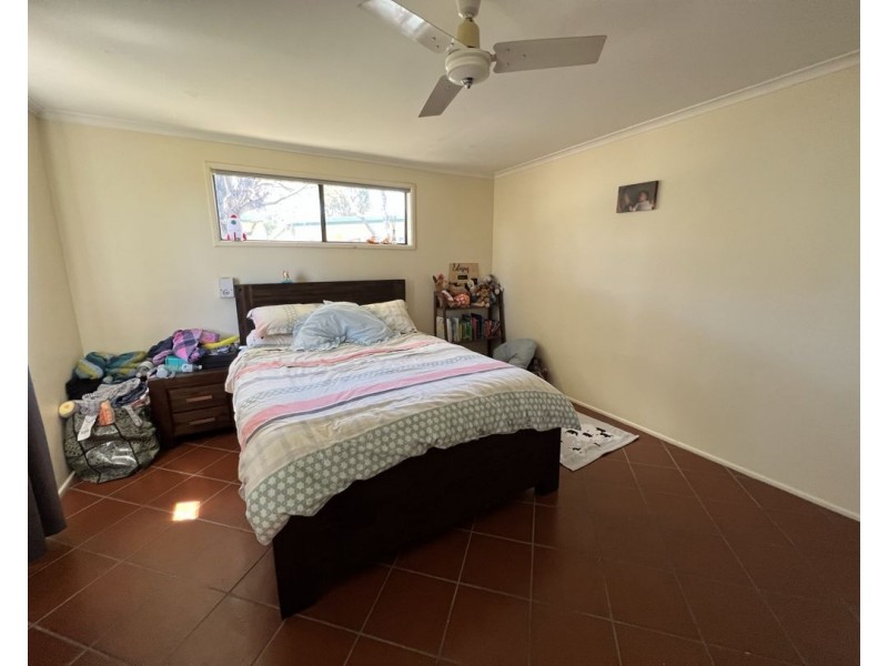 10 Butterfly Avenue, Lightning Ridge NSW 2834
