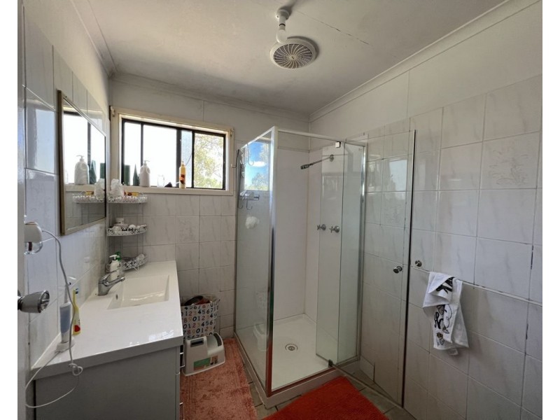 10 Butterfly Avenue, Lightning Ridge NSW 2834