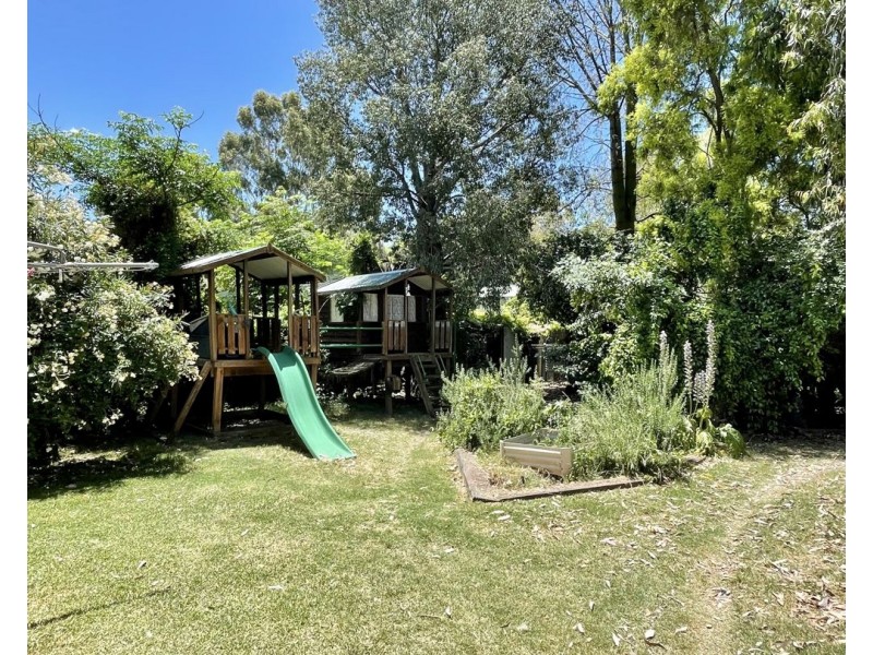 21 Sunnyside Rd, Moree NSW 2400