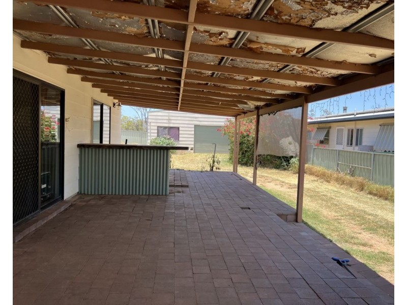 27 Fantasia Street, Lightning Ridge NSW 2834
