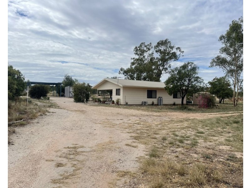 Newtown Fields, Lightning Ridge NSW 2834