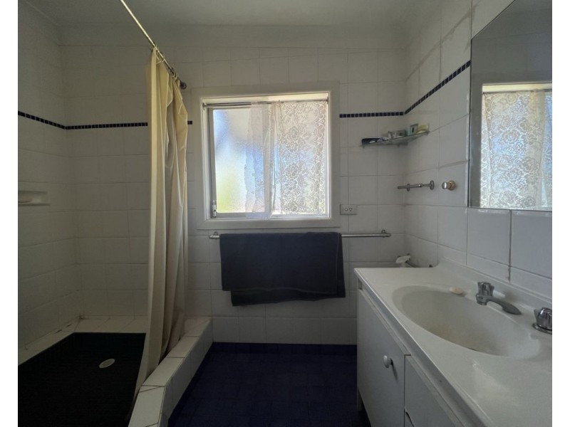 3 Aerodrome Road, Lightning Ridge NSW 2834