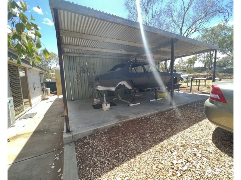 3 Aerodrome Road, Lightning Ridge NSW 2834