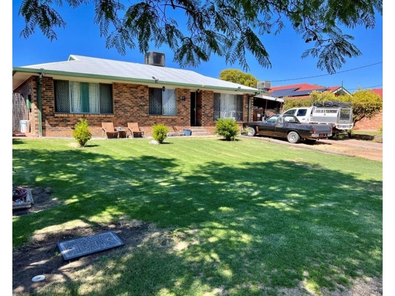10 Jacaranda Drive, Moree NSW 2400
